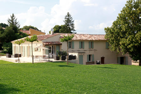 villa au milieu des vignes